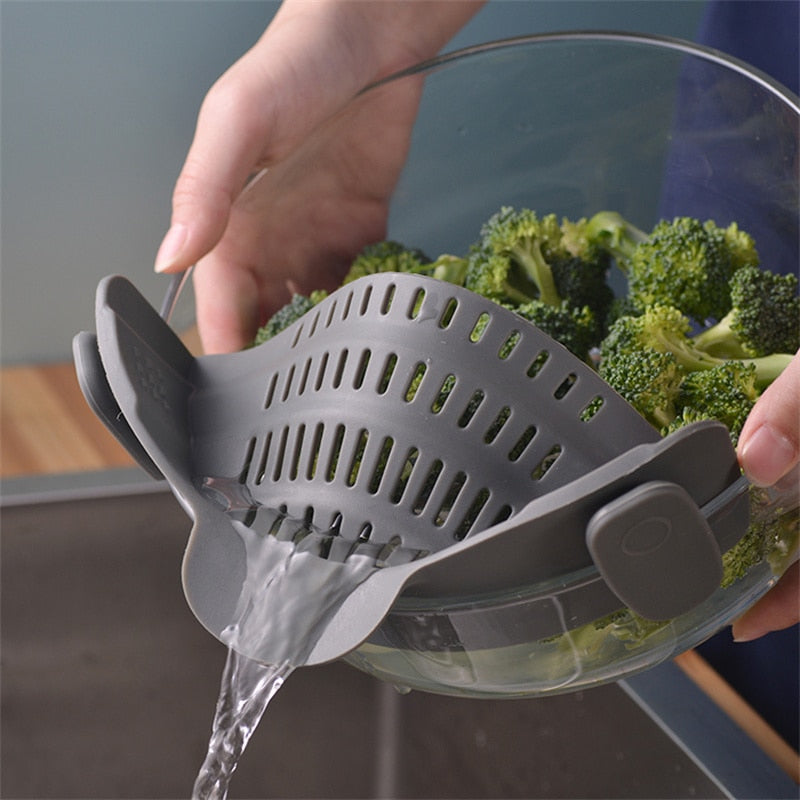 Passoires de cuisine™ | Écumoires | Tamis en silicone s'attache directement aux chaudrons et aux plats pour un meilleur drainage.